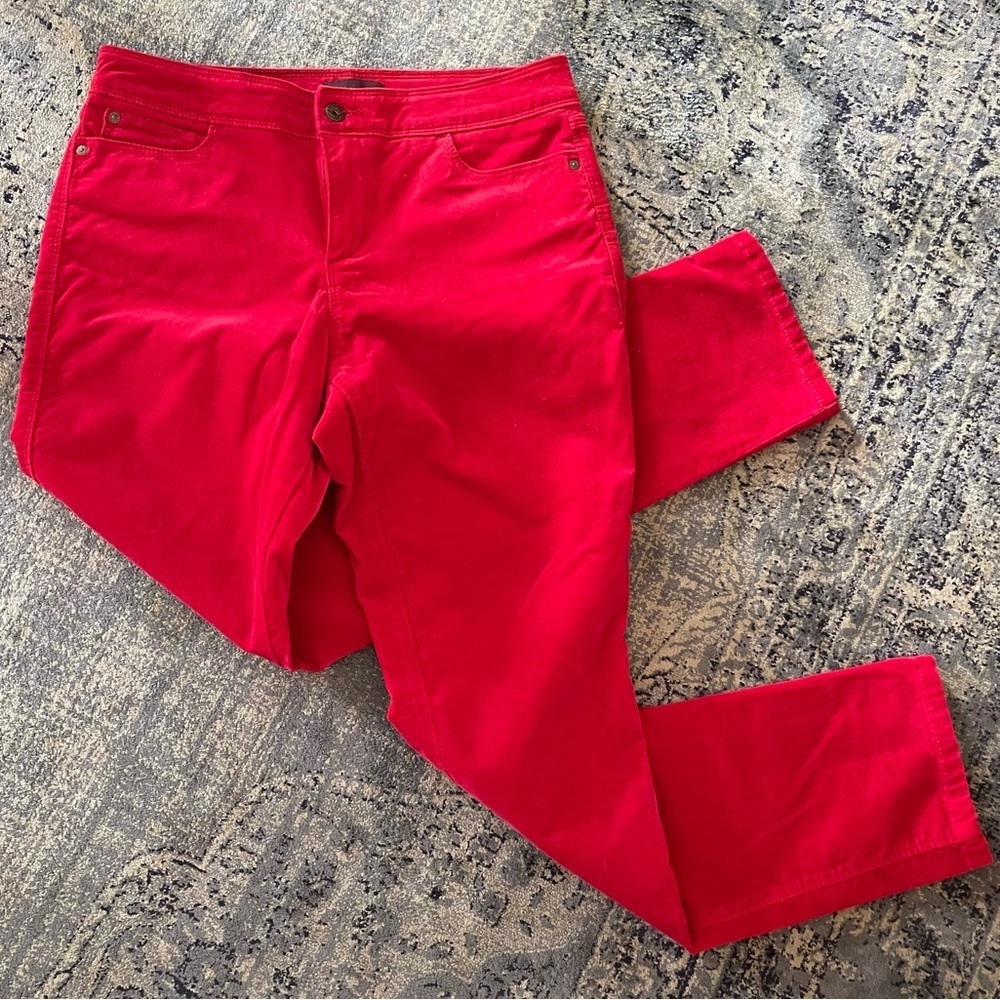 Dana Buchman Pants 8